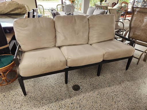 OUTDOOR/Woodard Andover Sofa