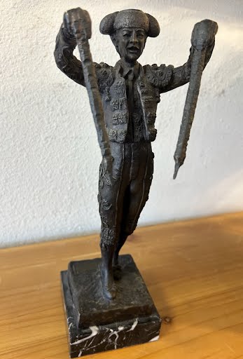 Statue