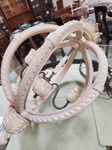 Cottage Chic, Dauphin Small Chandelier