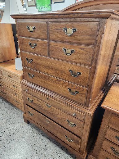 Durham Furniture High Chest Oak 9 Drawers