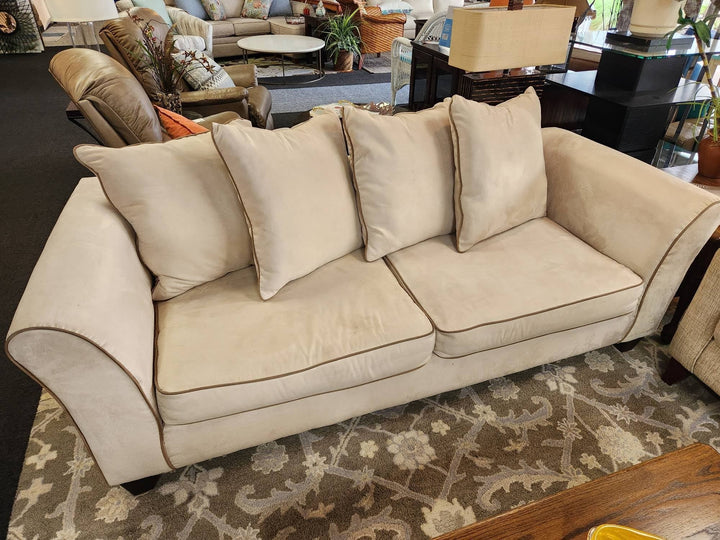 Raymour & Flanigan Sofa 86"w