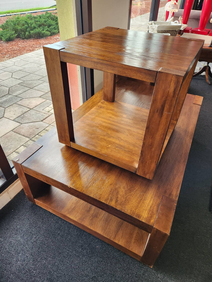 Crate & Barrel End Table 24x24