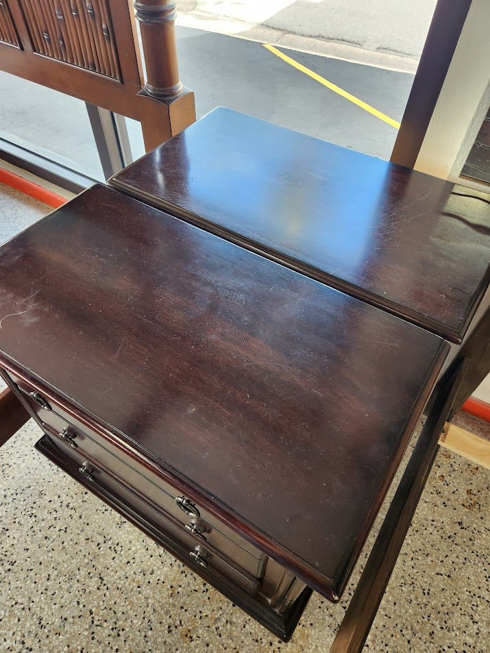 SET OF 2 | Dark Wood 3 Drawer Nightstand