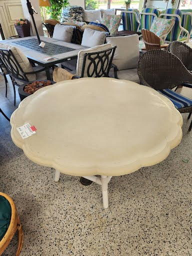 48" round Outdoor Table