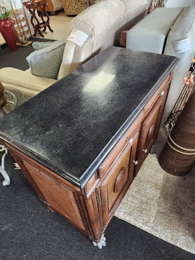 Thomasville Chest w. Stone Top