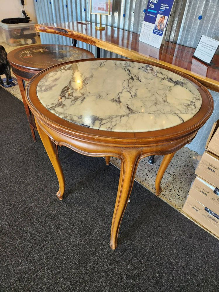 28" Round End Table