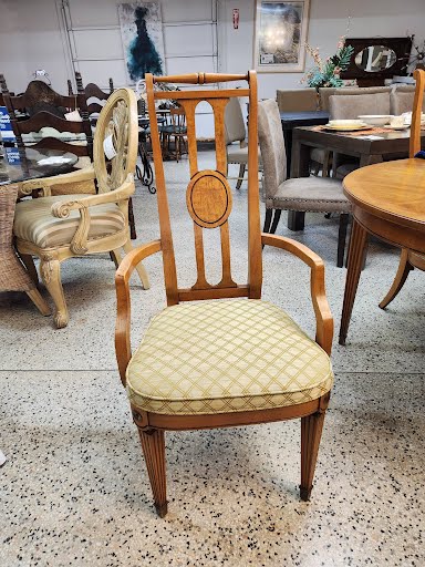 72x44" French Provencial Dining Set