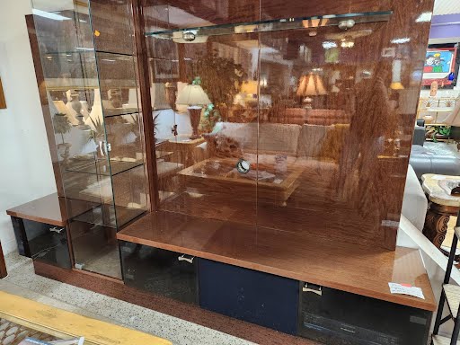 Entertainment Center High Gloss Brwn