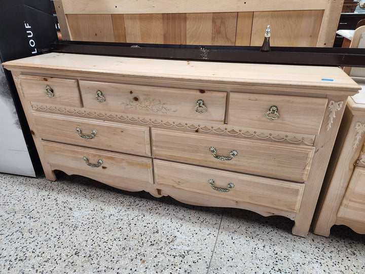 Pickled Oak Dresser w. Mirror