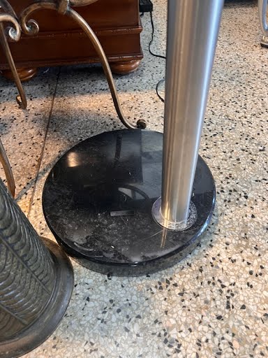 Rooms to Go Floor Lamp/Tree Lamp 5 Arm