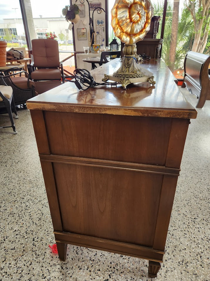 9 Drawer Broyhill Dresser