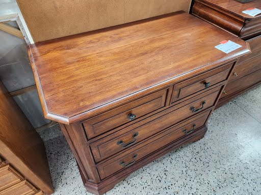 Pennsylvania House Four Drawer Chest