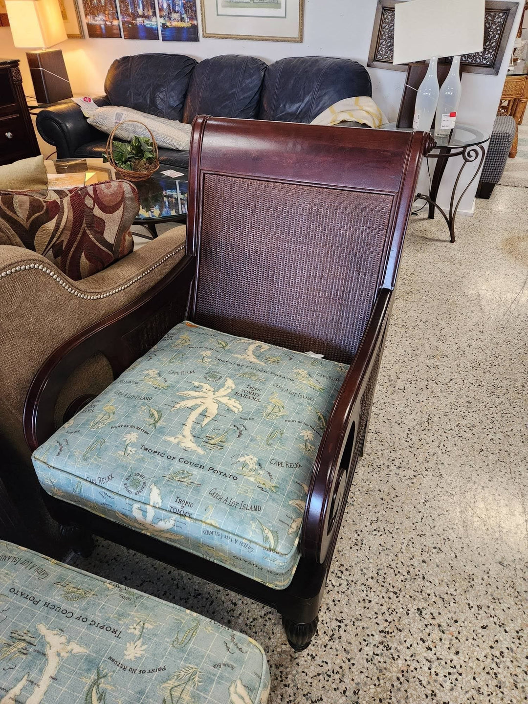 Braxton Culler Chair w. Ottoman