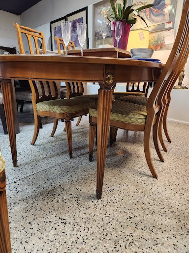 72x44" French Provencial Dining Set