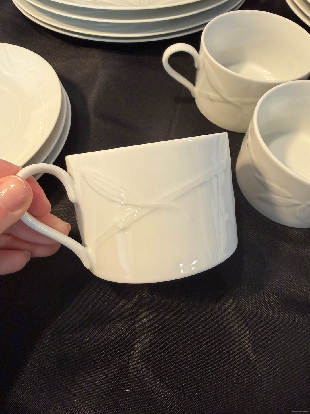 20 PC Set China Dishes