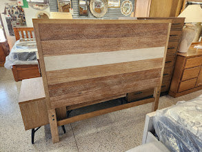 Light Wood Rooms to Go Bed Sizes Queen Bed Set