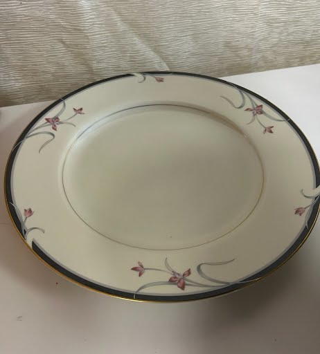 12" Chop Plate (Round Platter) Floradora by Mikasa China