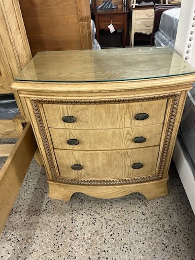 3 Piece King Bed Set w. 2 Nightstands