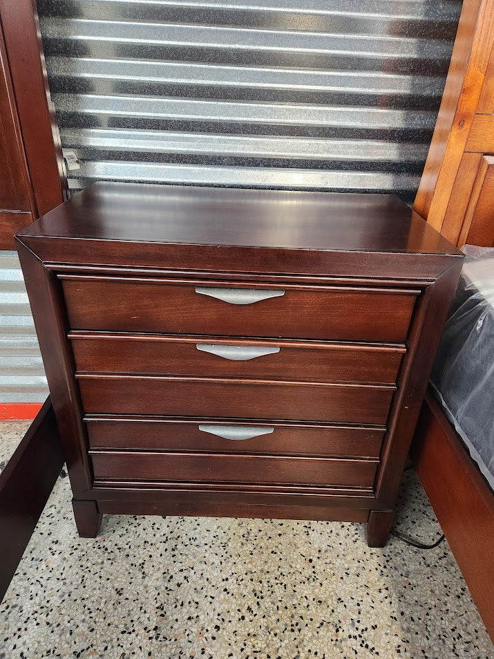DK Wood Queen Bed