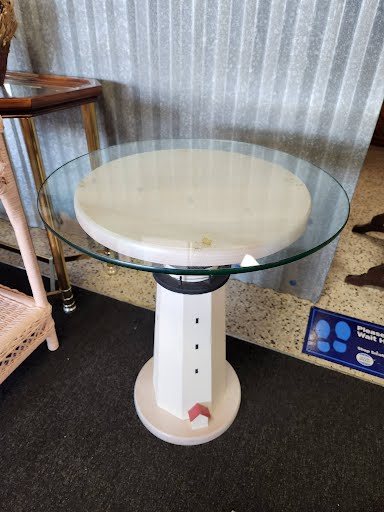 20" Round Lighthouse End Table