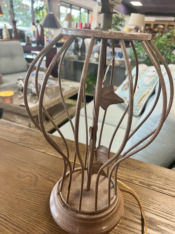 Beige Wire Table Lamp