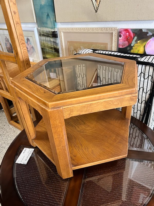 End Table – Design Furniture Outlet & Consignment