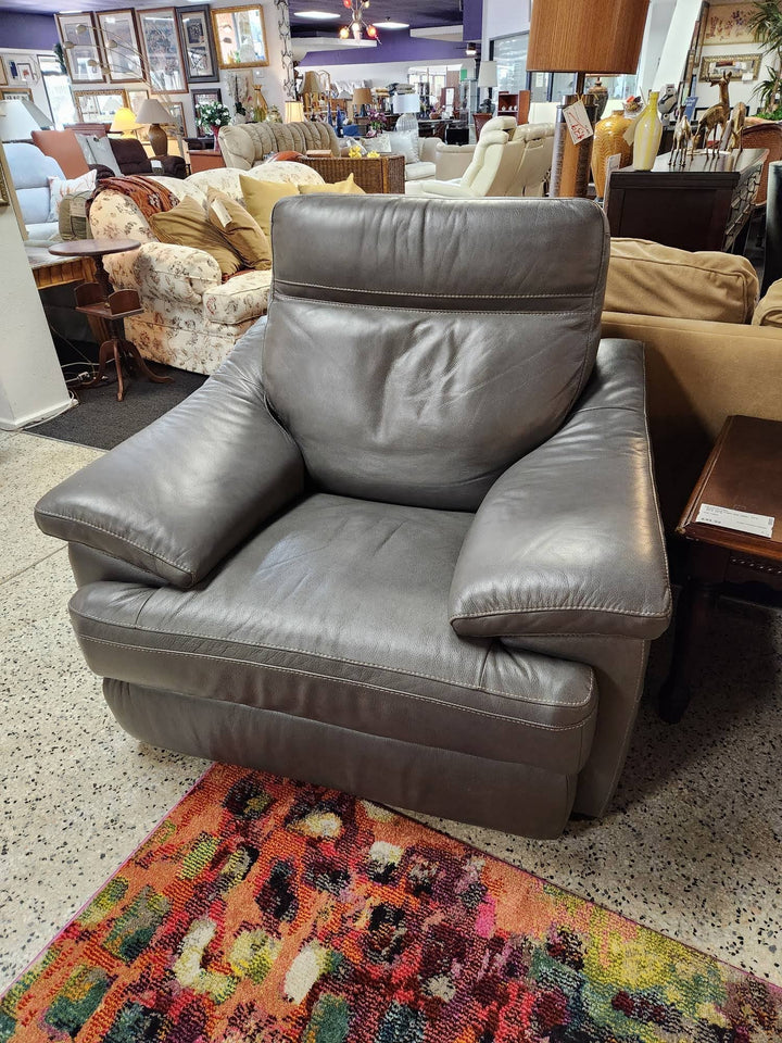 Leather Natuzzi Electric Reclining Chair