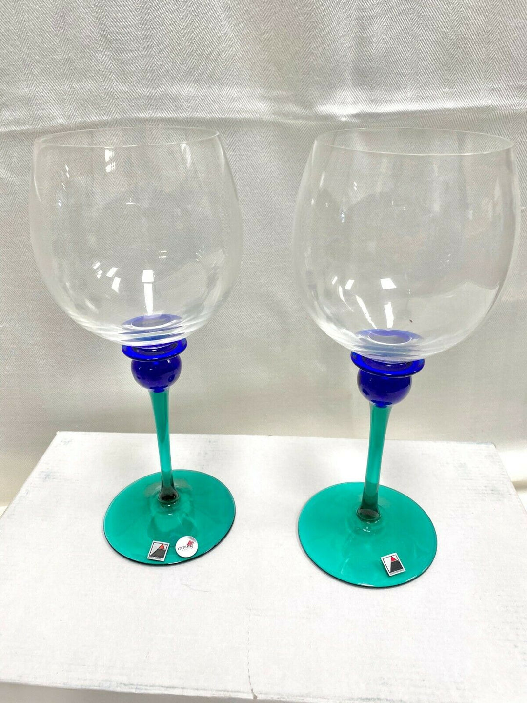 Set/2 Signed Balloon Wine Glass Opus "Mardi Gras" Clear Green Stem