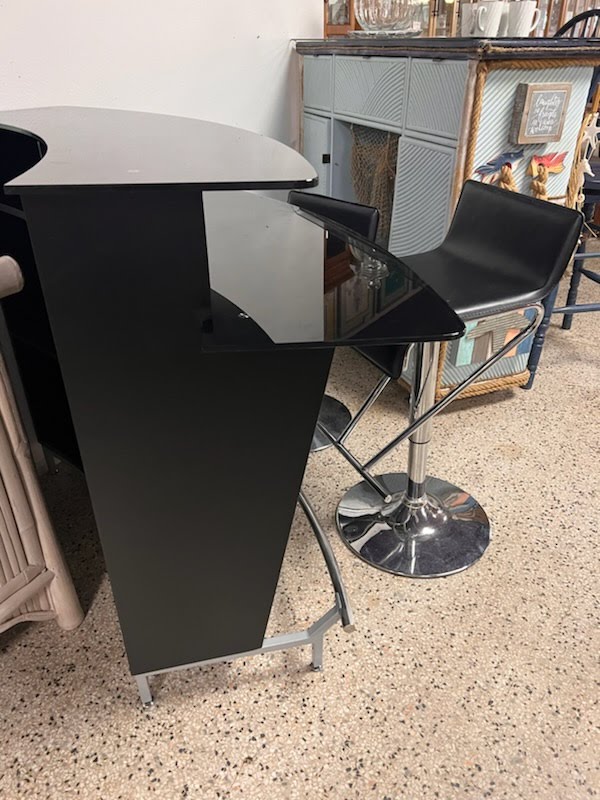 Glass Bar Unit with 2 Adjustable Stools