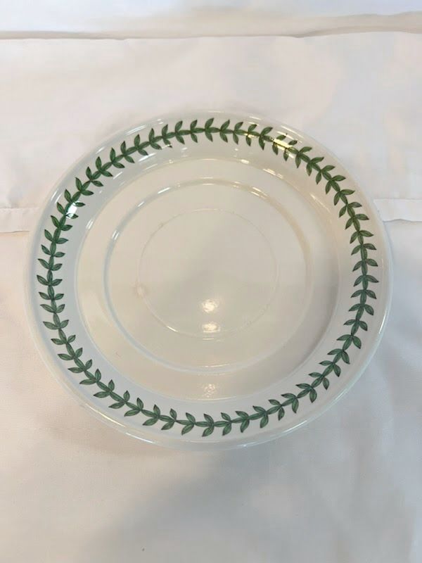 Botanic Garden plate with leaf trim cira