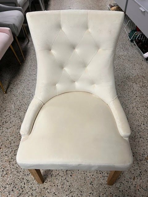 BRAND NEW Ivory Tufted Chair