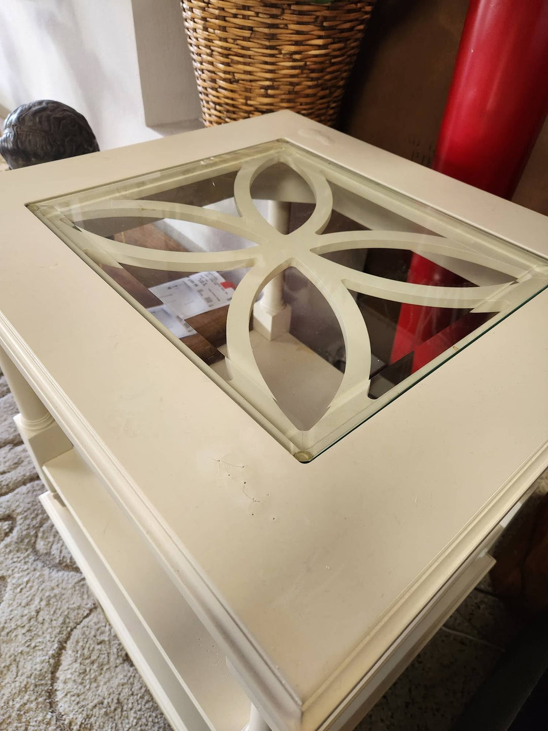 Cream End Table w. Glass Insert