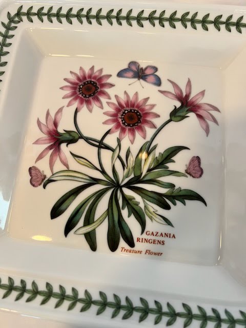 Botanic Garden Treasure Flower Square Plate