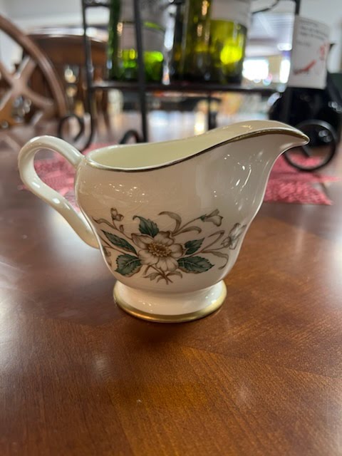 Knowles creamer with flower