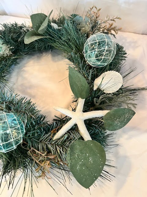 20" Starfish/Beachy Wreath