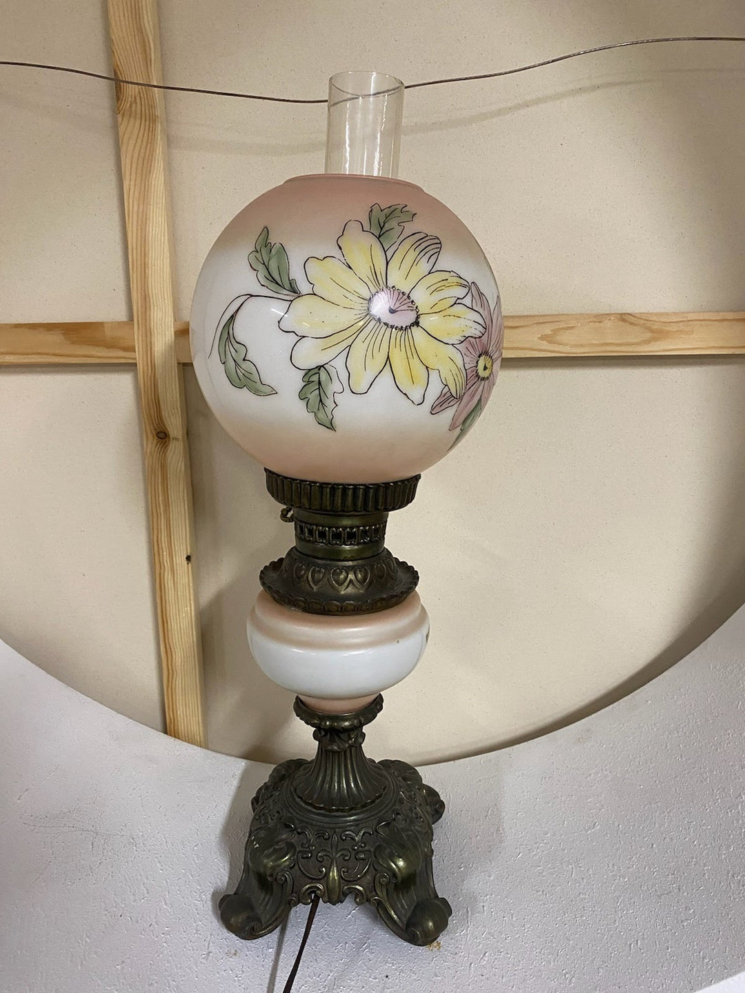 Electric oil lamp, hand painted