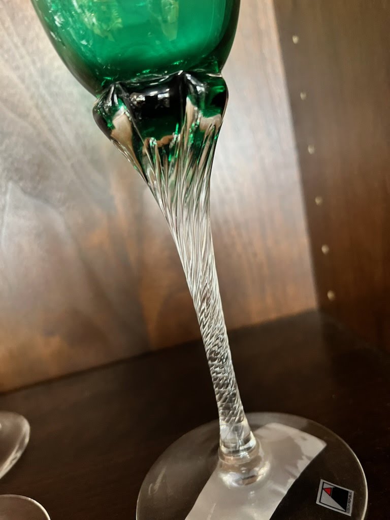 Opus Glass Green Spiral Cancun Wine glass