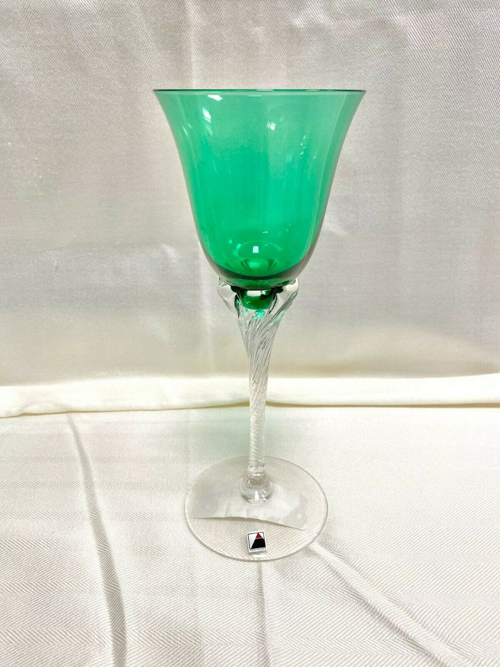 Opus Glass Green Spiral Cancun Wine glass