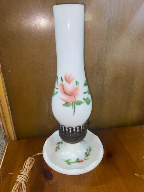 White Floral Oil Table Lamp