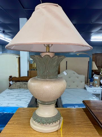 Leaf Design Table Lamp