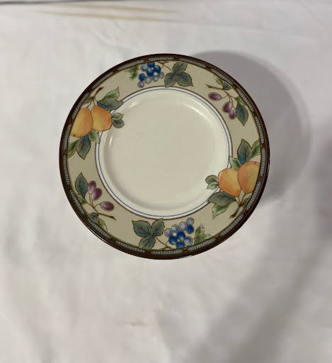 Home Item- 6" Plates w/ Fruit Design