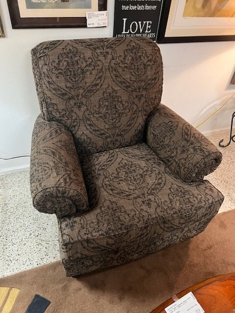 Ethan Allen brown and black pattern arm chair, rolled arms