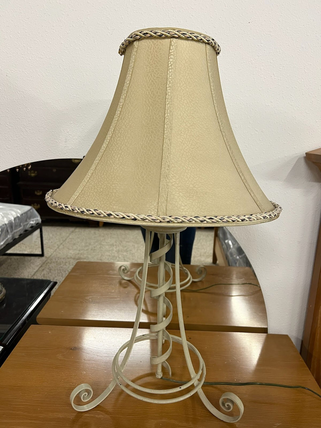 Tan wire table lamp